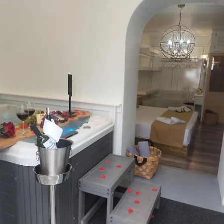 George's Point Of View * Naousa (Paros)