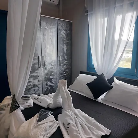 Apartment George's Point Of View Naousa (Paros)