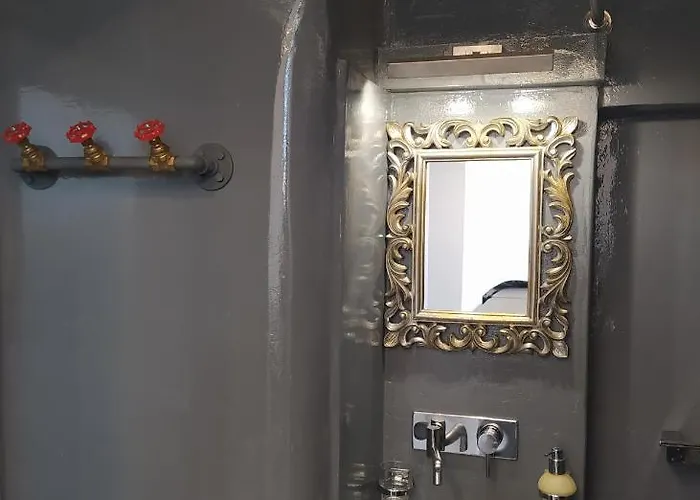 公寓 George's Point Of View 纳乌萨