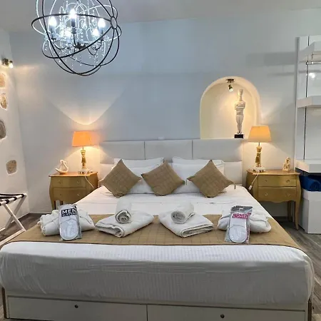 George's Point Of View Naousa (Paros)