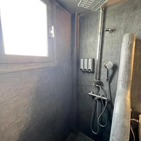 George's Point Of View Apartment *