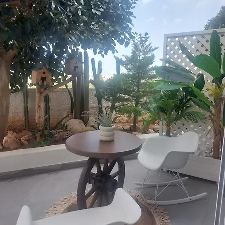 George's Point Of View * Naousa (Paros)