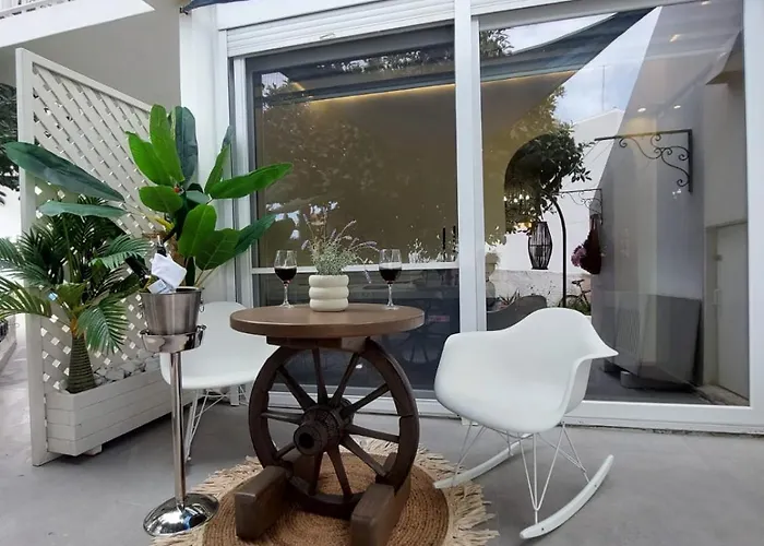 George's Point Of View * Νάουσα