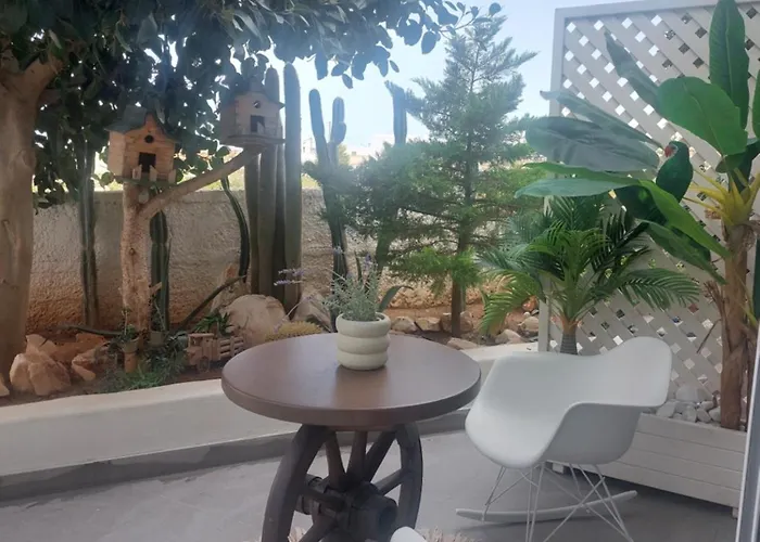 George's Point Of View * Νάουσα